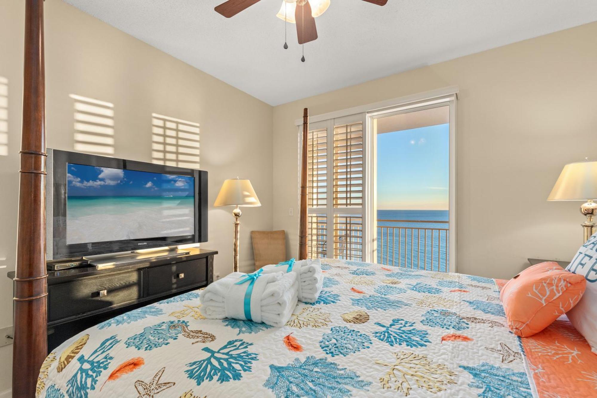 Holiday home Beachfront Bliss Awaits: 2-bed, 2-bath At Sterling Reef - Sleeps 6! Panama City Beach