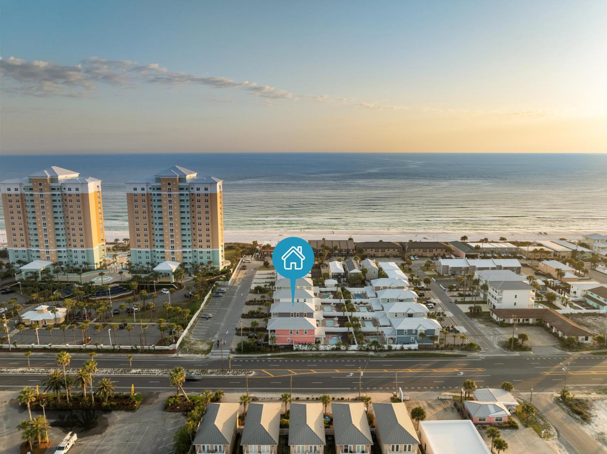 Fabulous Modern House - 4br, 35ba: Pool/beach View & Access/balcony Holiday home *