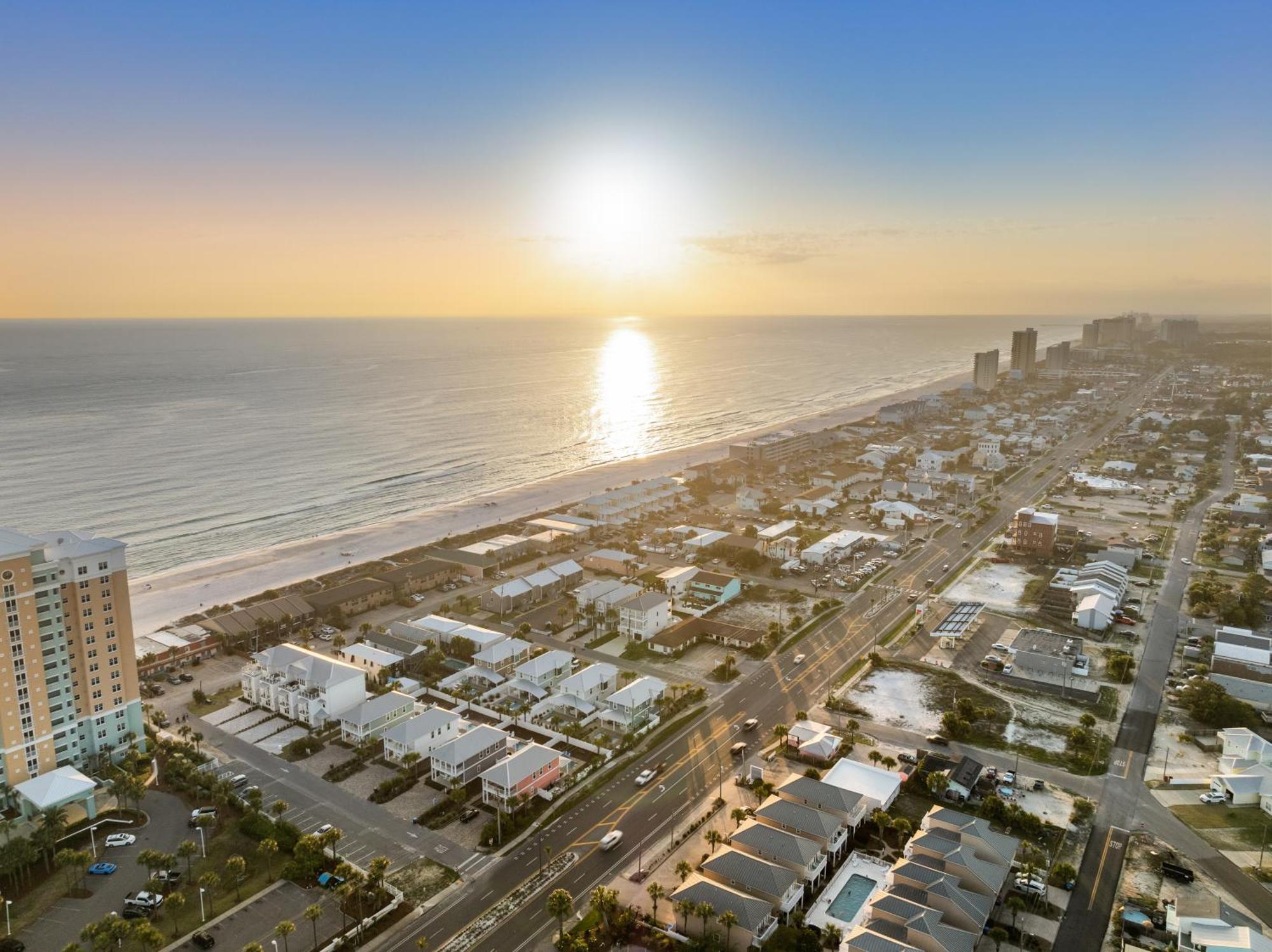Holiday home Fabulous Modern House - 4br, 35ba: Pool/beach View & Access/balcony