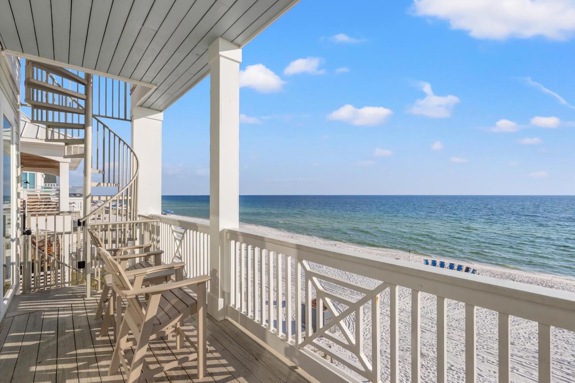 Holiday home Pineapple Paradise! 6br 7ba Beachfront House! Private Pool! Grill! Sleeps 16! Panama City Beach