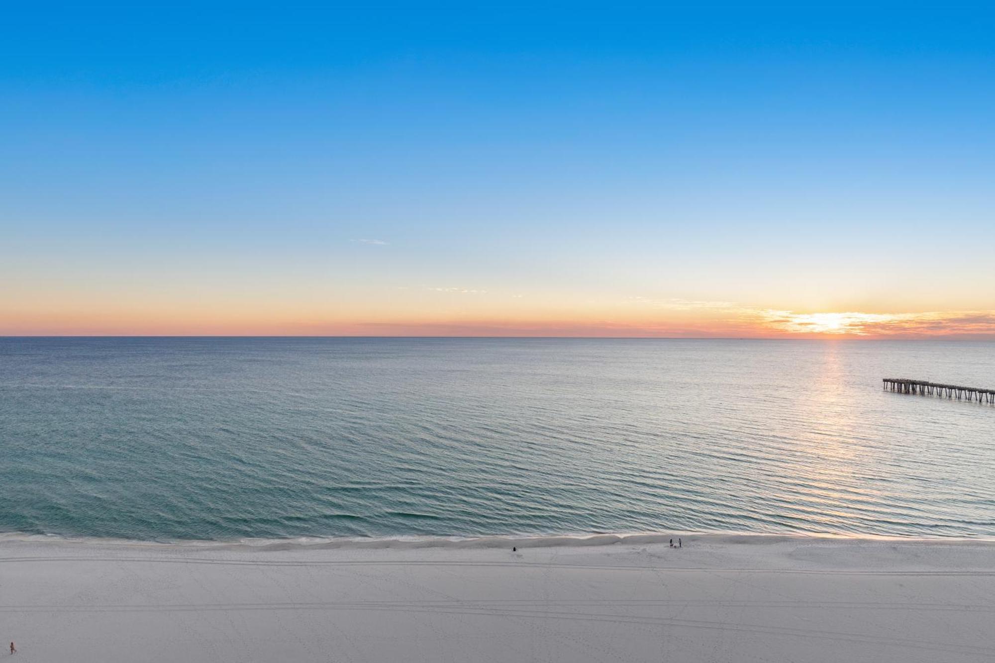 Holiday home Beachfront Bliss Awaits: 2-bed, 2-bath At Sterling Reef - Sleeps 6! Panama City Beach