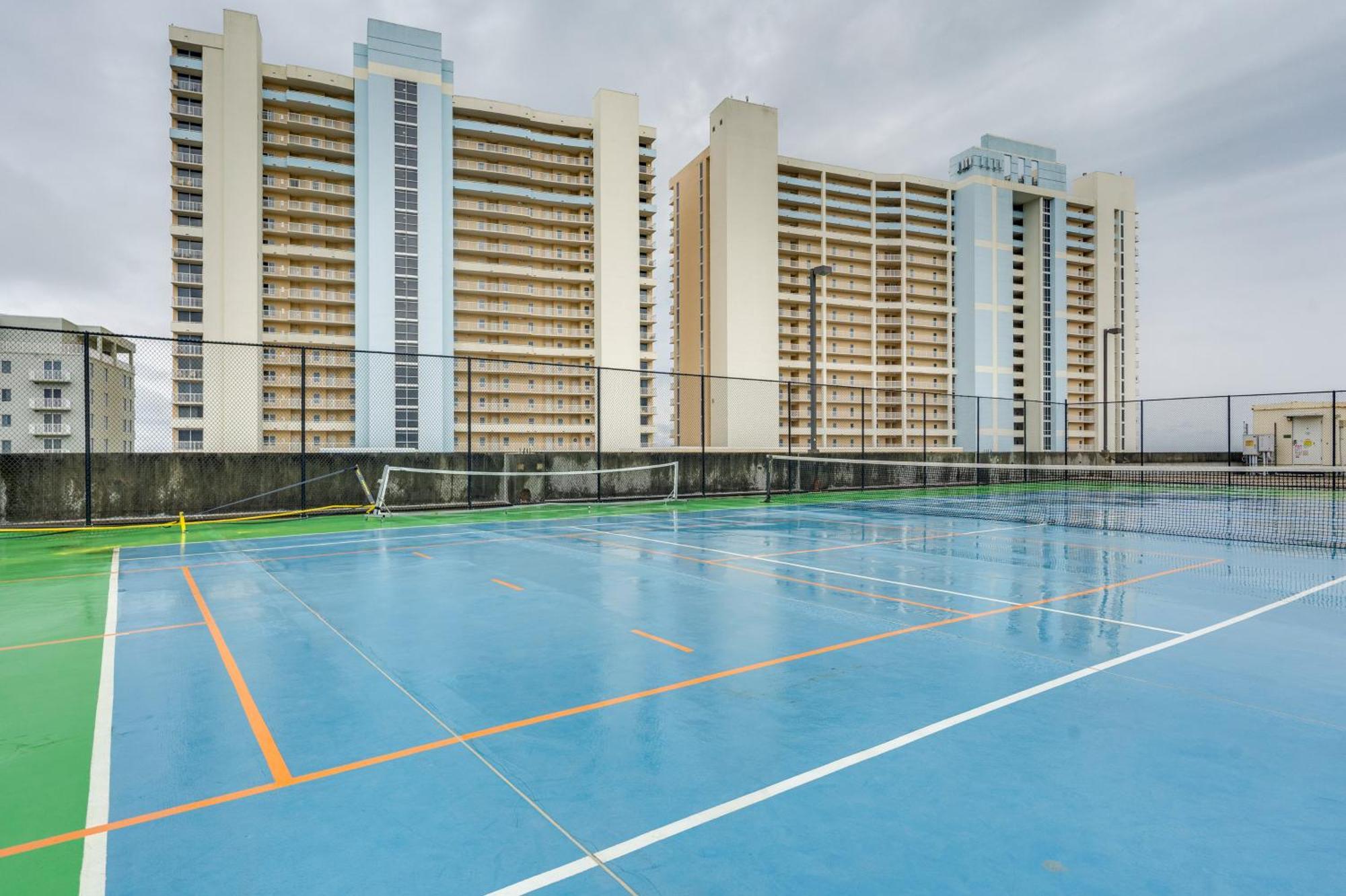 Apartment 9th-floor At Majestic Resort! *