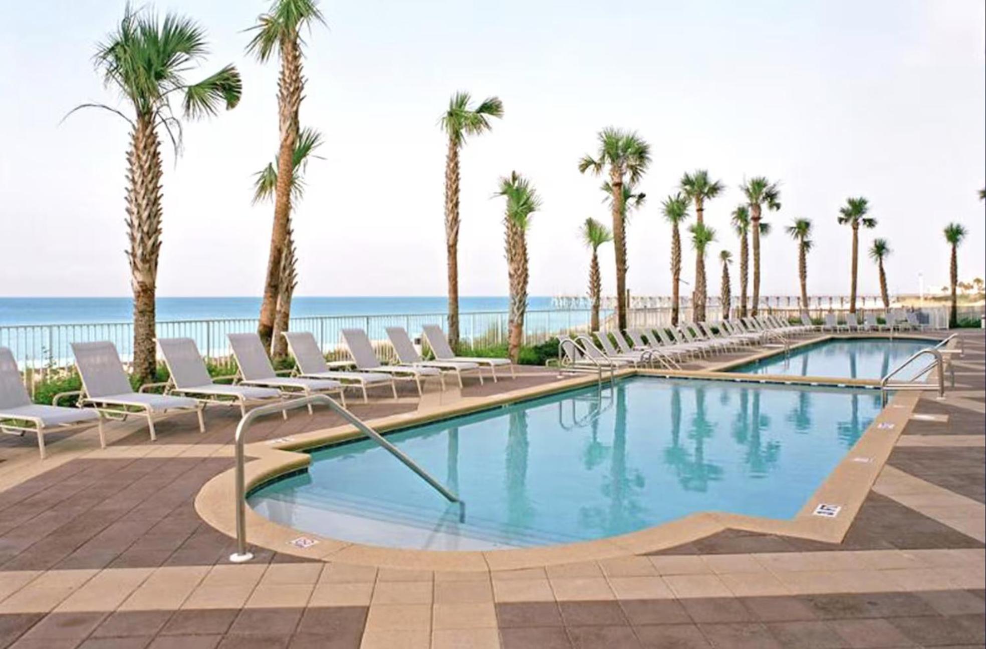 Holiday home Beachfront Bliss Awaits: 2-bed, 2-bath At Sterling Reef - Sleeps 6! *