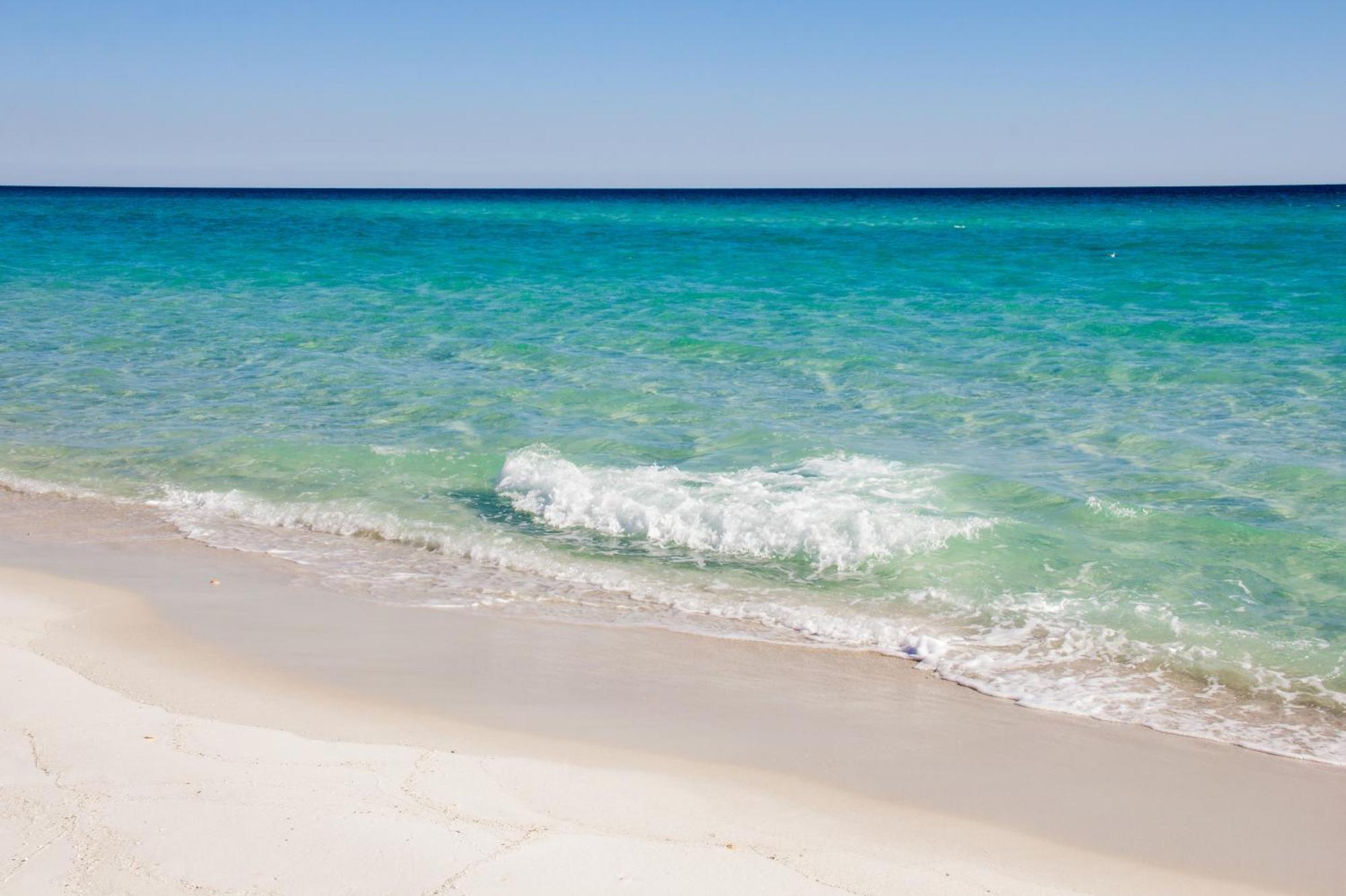 Beachfront Bliss Awaits: 2-bed, 2-bath At Sterling Reef - Sleeps 6!