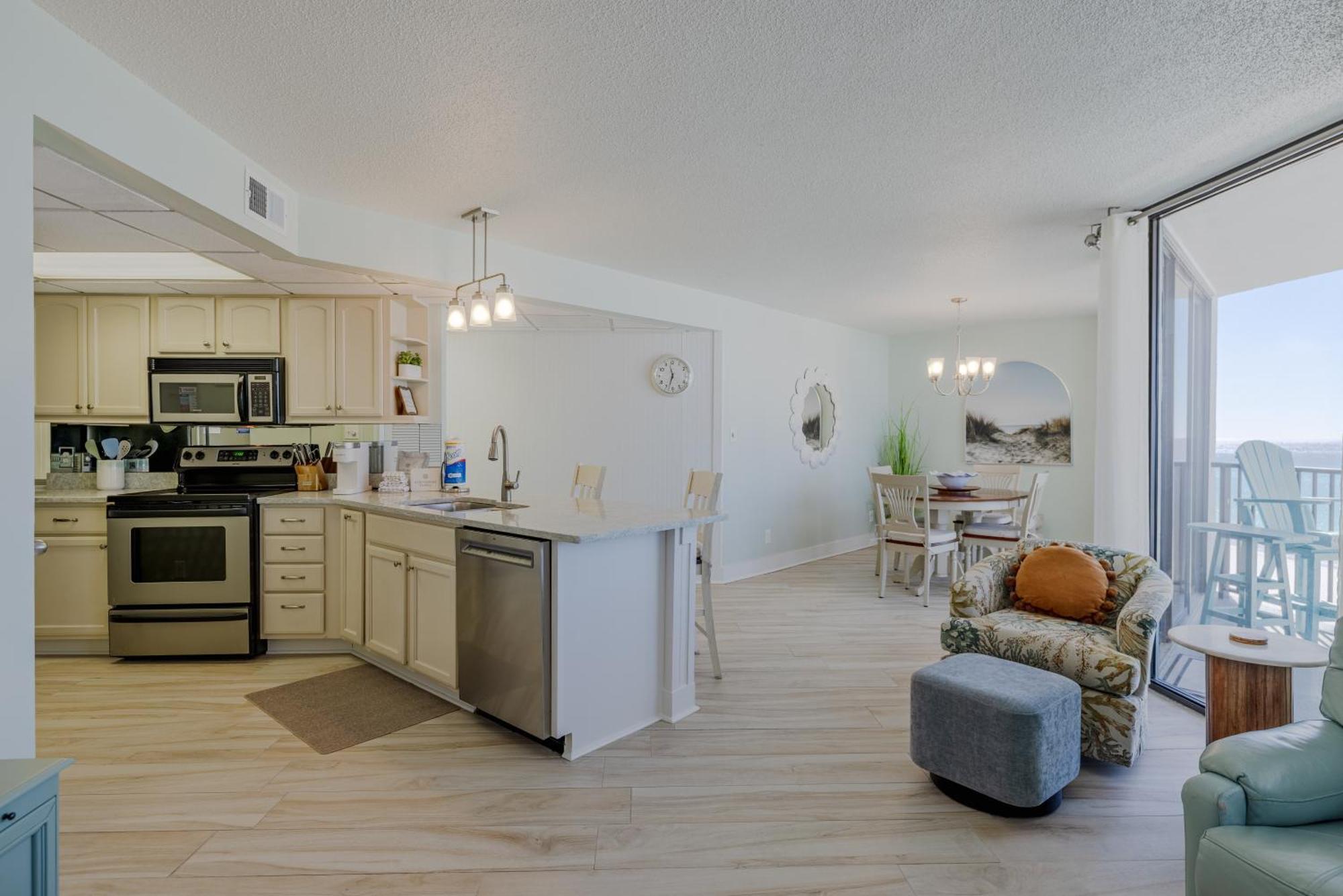 Apartment Aquavista By Seeker Vacations Panama City Beach