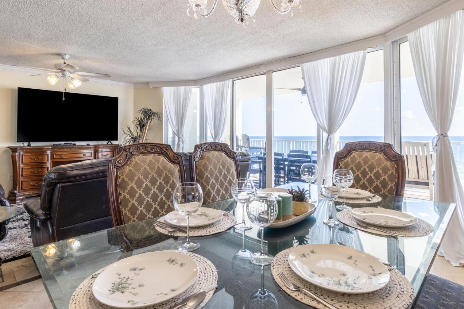 Apartment Gulf Front Private Balcony 2 Bed 2 Bath Luxury