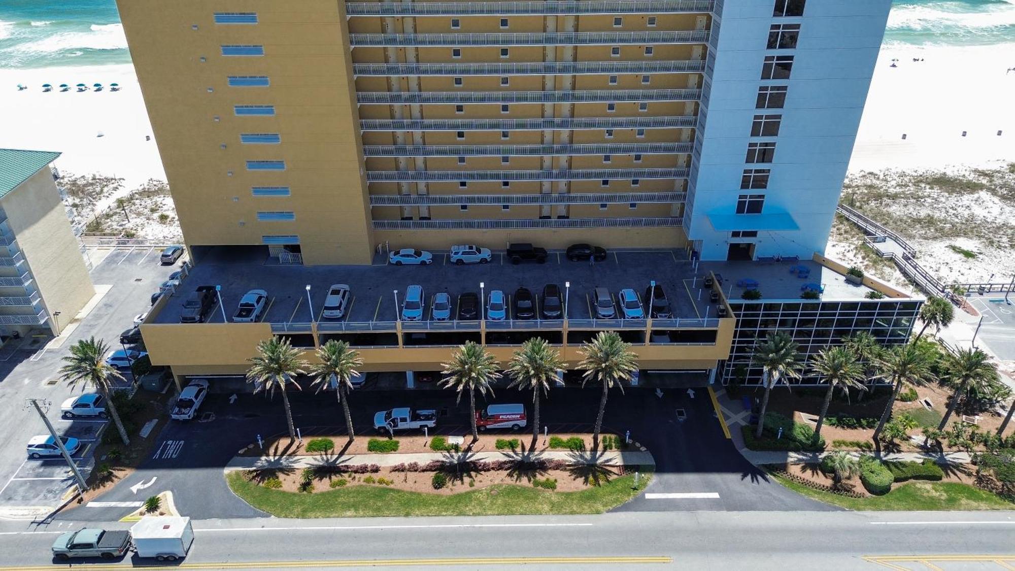 Emerald Chic Beachfront 2 Bdr 4 Seats And A Cannope On Us * Panama City Beach