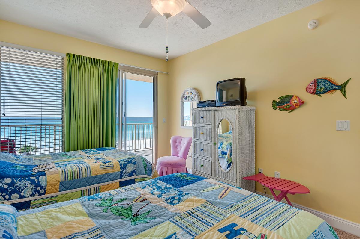 Oceanfront With Spacious Balcony - Unit 0306 Apartment