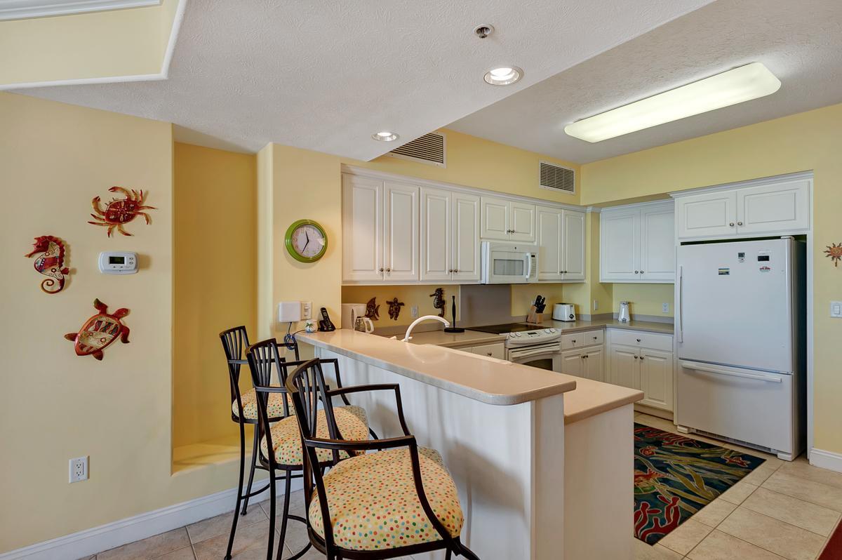 Oceanfront With Spacious Balcony - Unit 0306 Apartment *