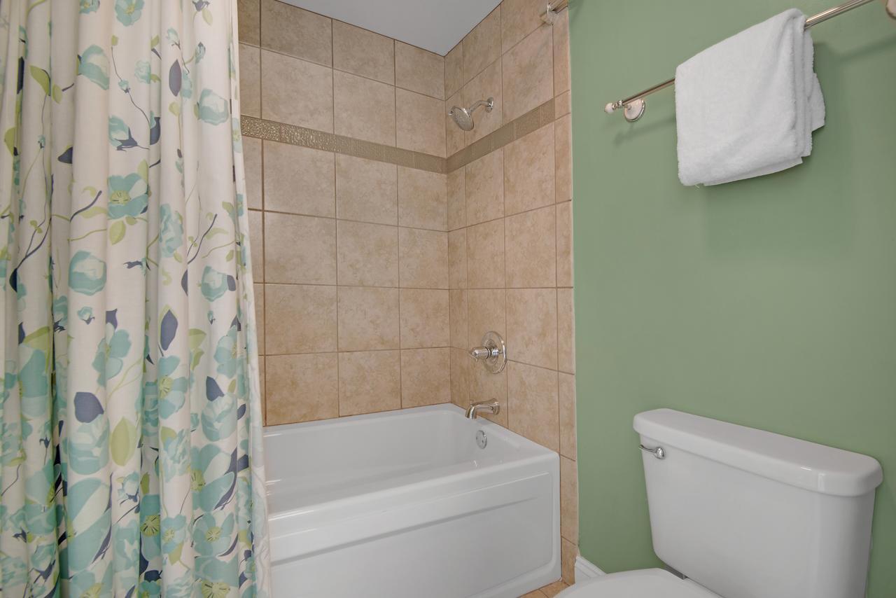 Tropical High-rise With Beachside Pool Access And Free Poolside Wifi - Unit 2004 Apartment Panama City Beach