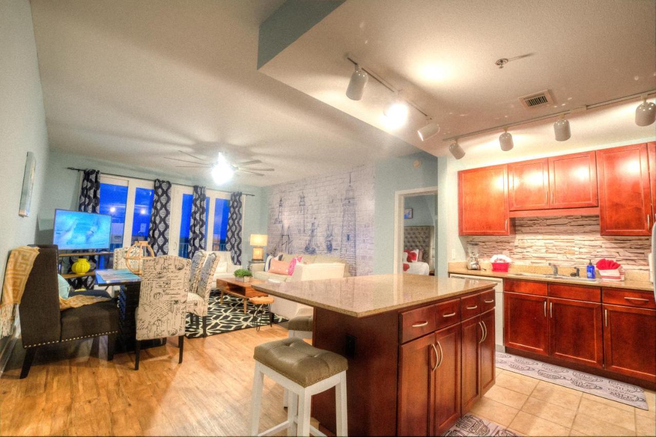 Laketown Wharf 631 By Aneliya Holiday home *