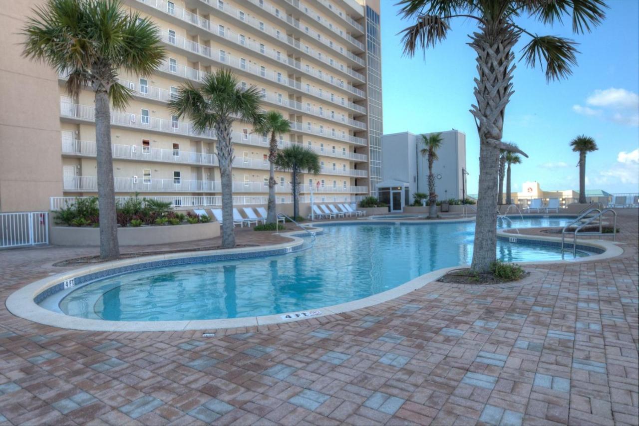 Laketown Wharf 736 By Aneliya