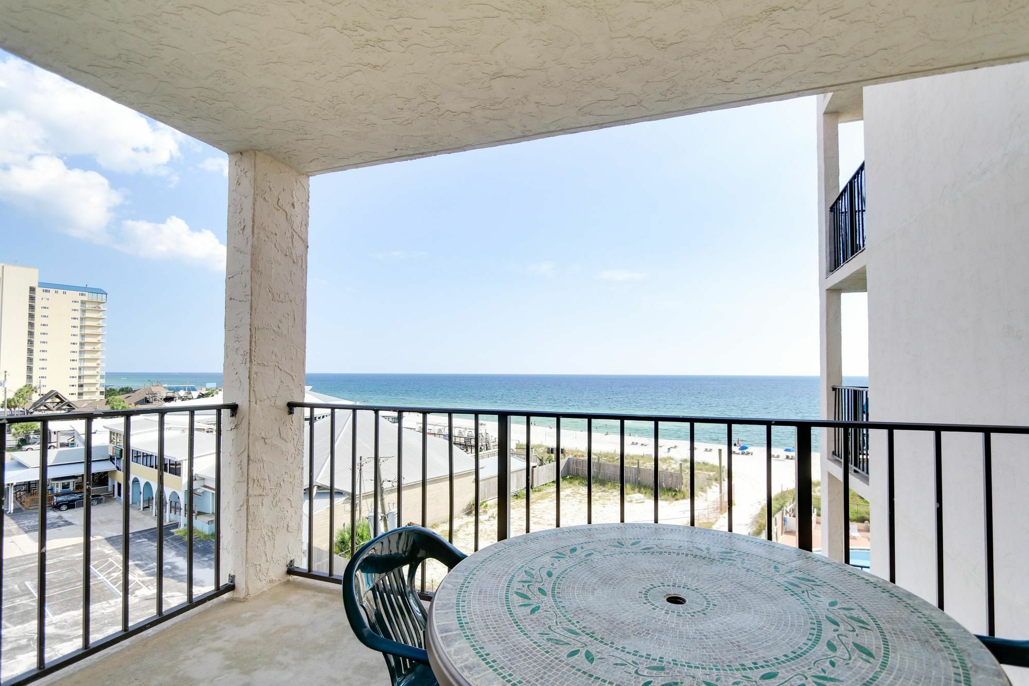 Apartment Moondrifter 608 *