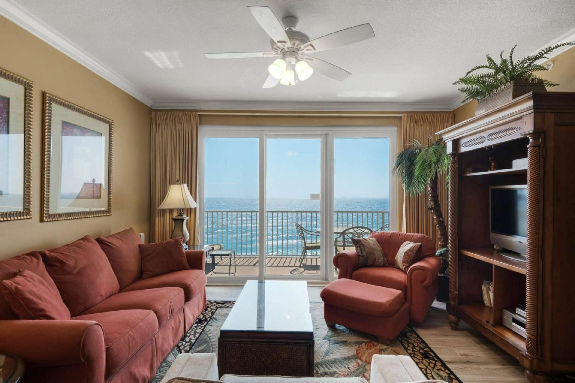 Apartment 903 Grandview East *