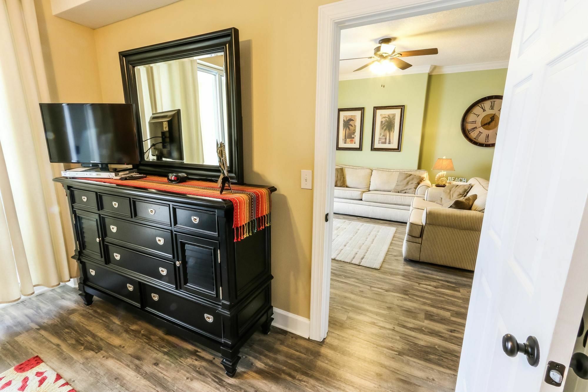 Ocean 801 Apartment