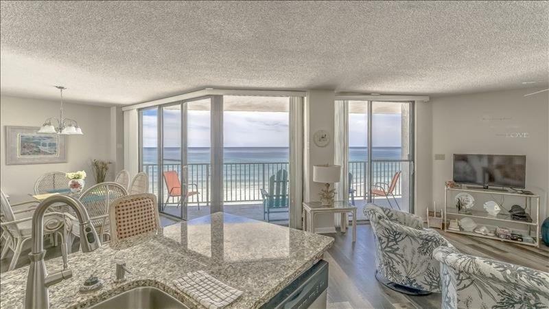 Aquavista East 604 Apartment *