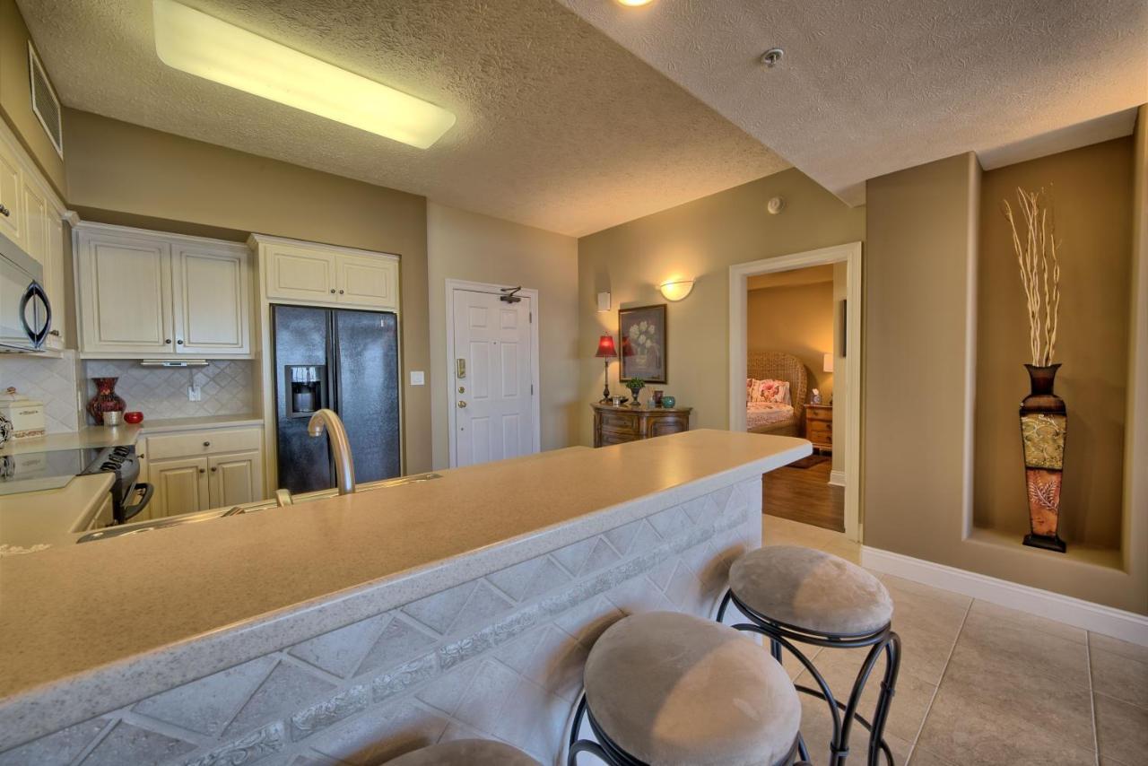Roomy Oceanfront With Breathtaking View And Beachside Pool - Unit 1906 Panama City Beach