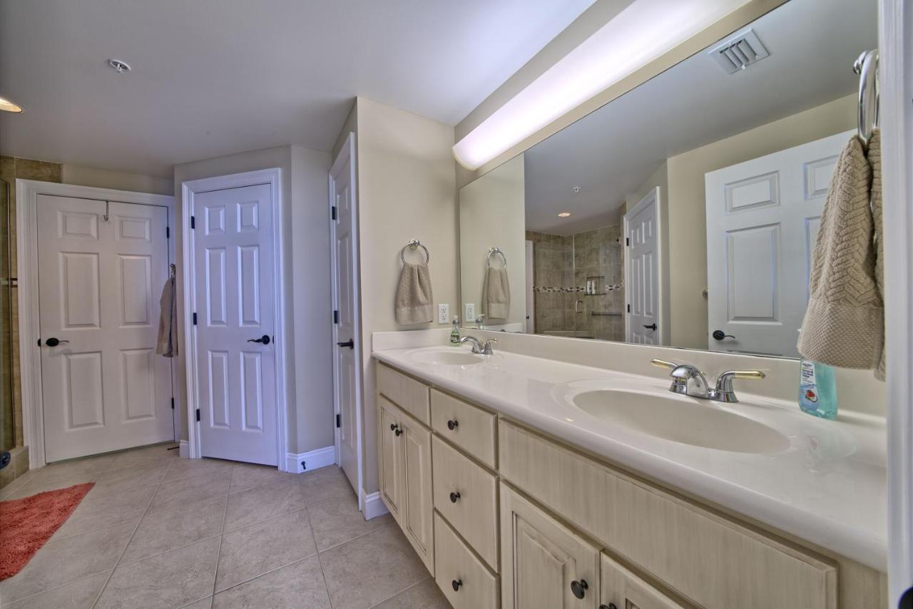 Roomy Oceanfront With Breathtaking View And Beachside Pool - Unit 1906 Panama City Beach