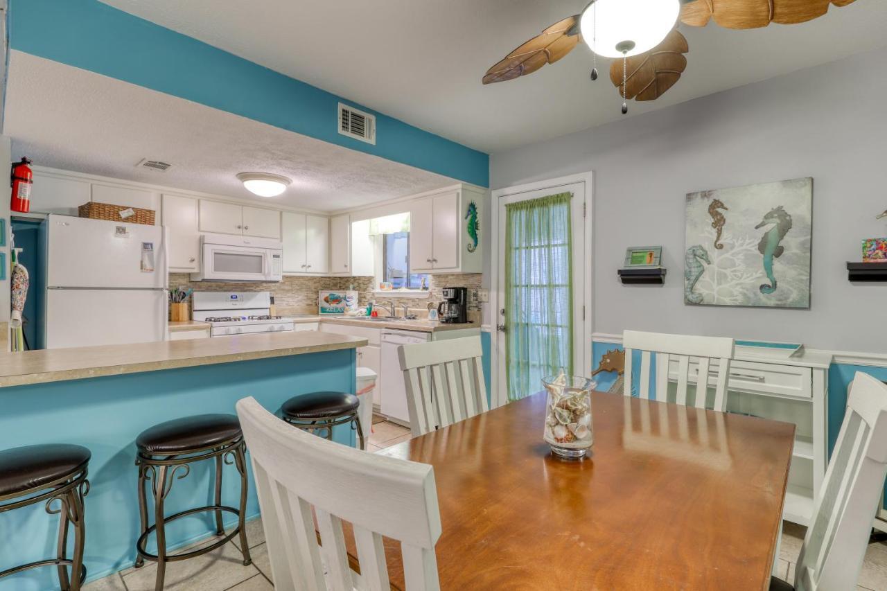 Gulf Highland: 149 Robin Ln Holiday home
