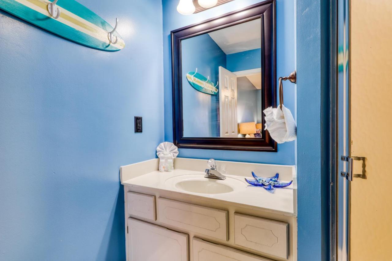 Gulf Highland: 135 Grande Island Blvd