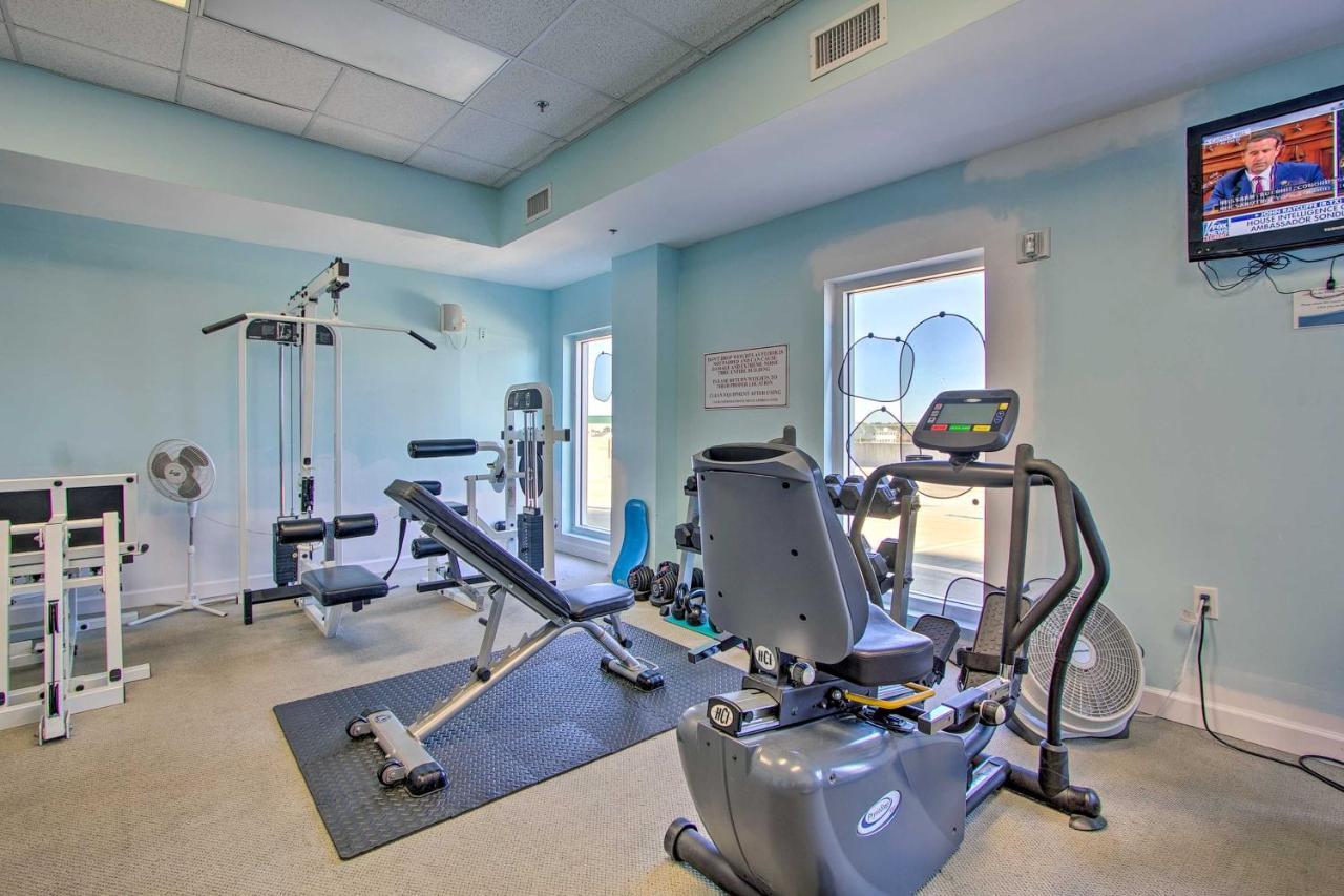 Apartment Gulf Coast Getaway With Balcony And Amenities!