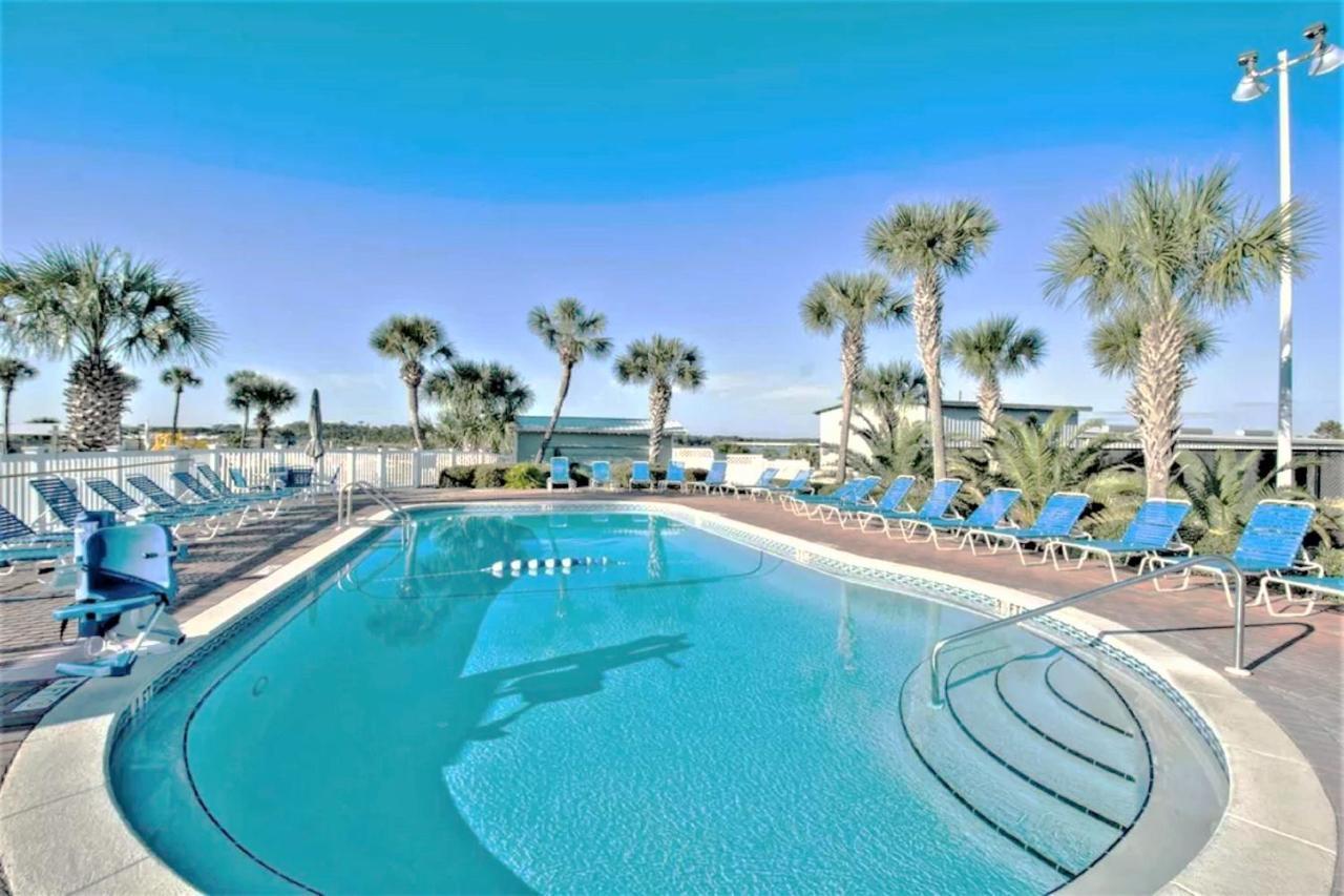 Pinnacle Port Apartment *