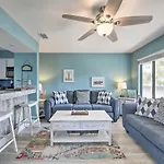 Panama City Condo With Balcony And Pool, Walk To Beach