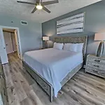 Gorgeous Condo With Breathtaking Ocean View - Unit 0803
