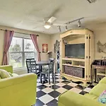 Cozy Pcb Cottage About 1 Block To Beach!