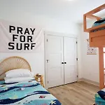 Coral Reef - Brand New Build, Pet Friendly, Private Pool! Sleeps 9!