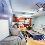 Laketown Wharf 1436 By Aneliya