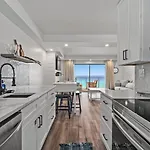 The Summit 803 - Luxury Beach Resort Condo - Beachfront - Incredible Views - Beach Chairs And Sunshade Provided In Condo