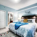 Laketown Wharf 734 By Aneliya