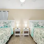 Beachside Paradise Sleeps 8 Pools Mini Golf & More