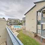 Pcb Condo With Balcony Close To The Beach!