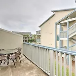 Pcb Condo With Balcony Close To The Beach!