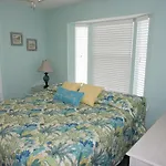 Venture Out 402 North Marlin Dr With Golf Cart