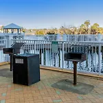Laketown Wharf 1732