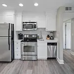 Newly Renovated Condo With Private Balcony!