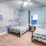 Beautiful 3 Bd Laketown Wharf 1133- Best Amenities!