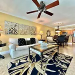 Pelican Walk 609