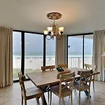 Edgewater Tower III 114