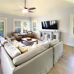 70 Pinecrest