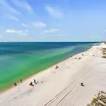 Sea Escape 2 Bedroom Beachfront At Pinnacle Port
