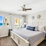 Sea Escape 2 Bedroom Beachfront At Pinnacle Port