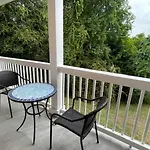 Peachtree Place II C202