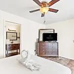 5218 Beach Dr C