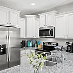 New ⁂Serenity Beach⁂ Lakefront 3Brs Close To Beach