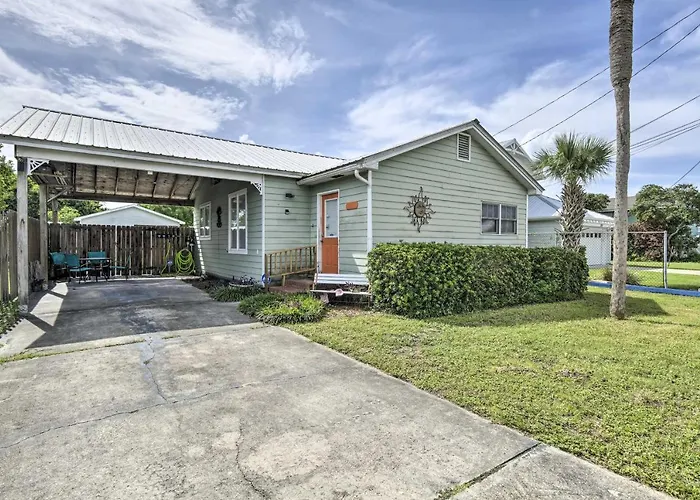 Cozy Pcb Cottage About 1 Block To Beach!