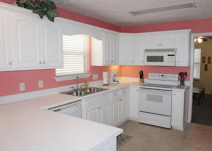 Venture Out 402 North Marlin Dr With Golf Cart